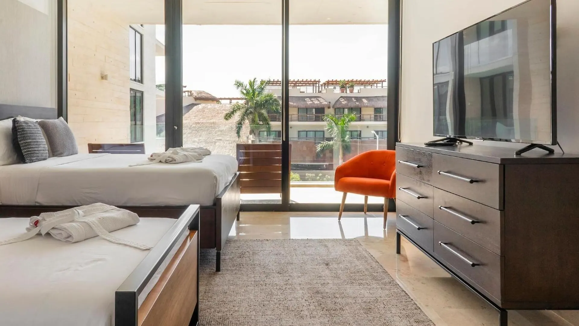 Oceana Luxury Apartment Walk To Beach And Day Club Playa del Carmen Vakantiehuis