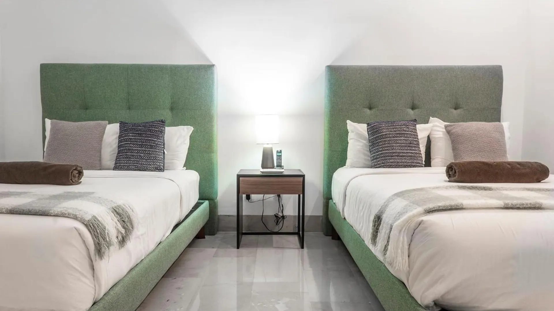 Oceana Luxury Apartment Walk To Beach And Day Club Playa del Carmen Vakantiehuis