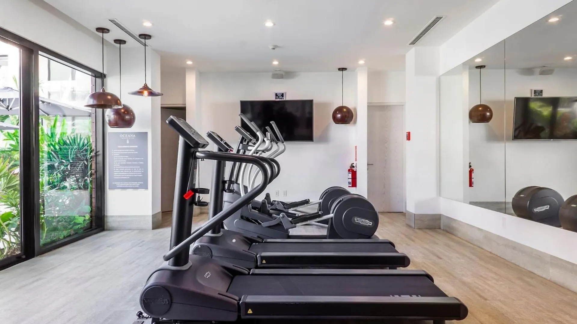 Vakantiehuis Oceana Luxury Apartment Walk To Beach And Day Club Playa del Carmen