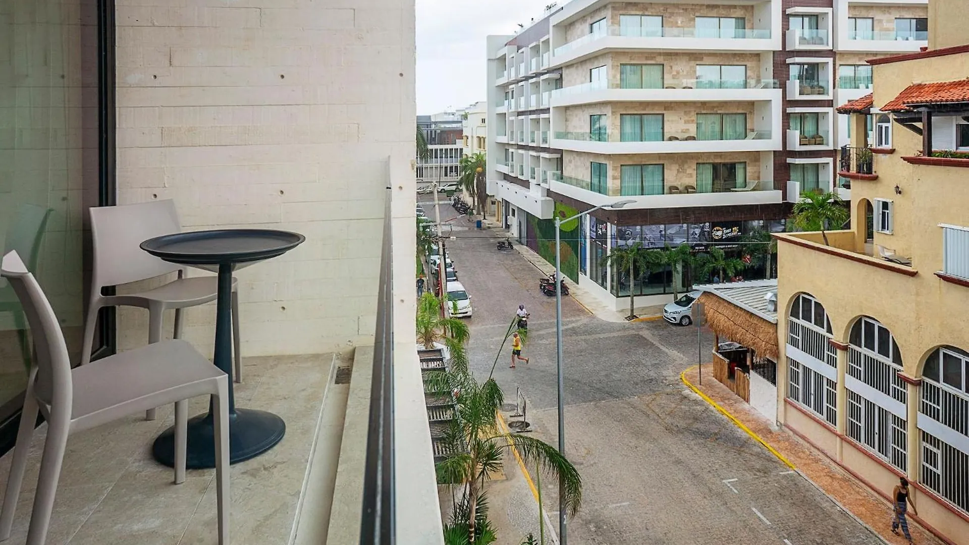 Oceana Luxury Apartment Walk To Beach And Day Club Playa del Carmen